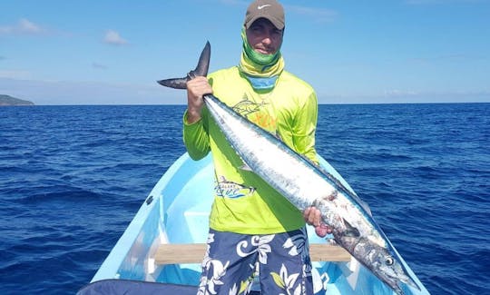 Viaje de pesca en alta mar en Roatán, Islas De La Bahía con el Capitán Lewis y Keaton