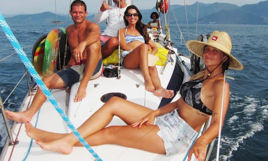 Charter 33ft Cruising Monohull In Rio de Janeiro, Brazil