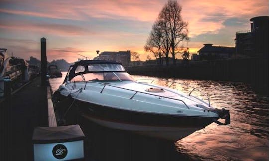 ''Shaken Not Stirred'' Sunseeker Superhawk Motor Yacht Rental in London, England