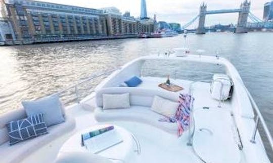 Book the Azimut 46 Flybridge Motor Yacht in London, England