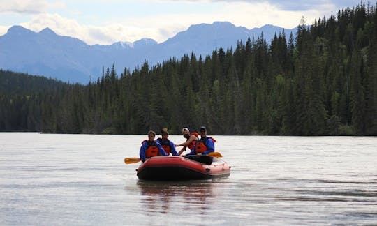 3 horas de viagem de flutuação pelo rio Athabasca - ideal para famílias