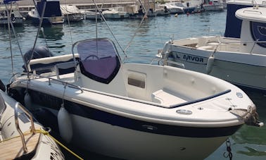 Louez un bateau à moteur Open Calipso 20 à Kaštel Lukšić, Split - Disponible avec ou sans skipper !