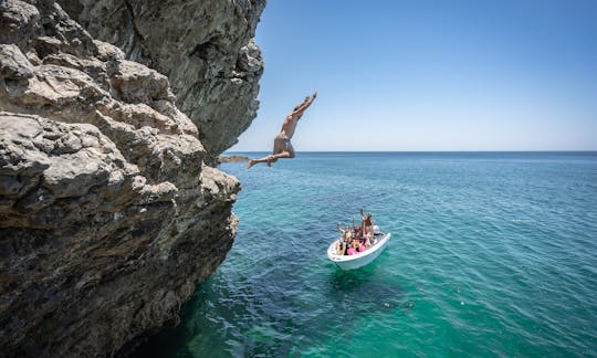 Explore las increíbles Arrábida, Setúbal y Sesimbra: alquiler de barcos privados