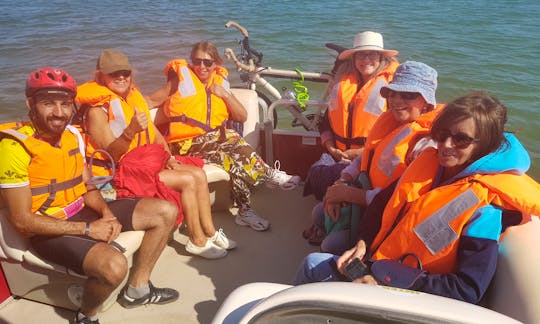 Boat tours in a Comfortable Pontoon - Obidos Lagoon. Lagoa de Óbidos, Portugal