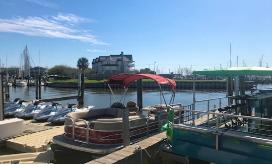 #16-Rent a  22' Sun Tracker Pontoon for 10 People in Seabrook, Texas