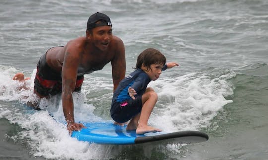 Lección de surf con un instructor talentoso y súper amable en Kecamatan Kediri, Bali