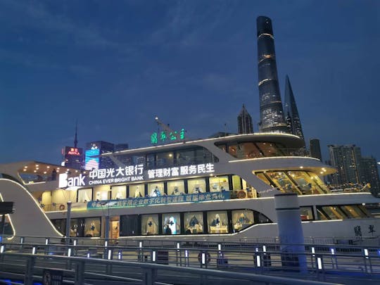 Crucero Emerald Princess en Huangpu Qu, Shanghái