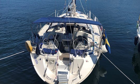 Veleiro Bavaria 50 “Helena” para fretar com capitão ou sem casco na Suécia