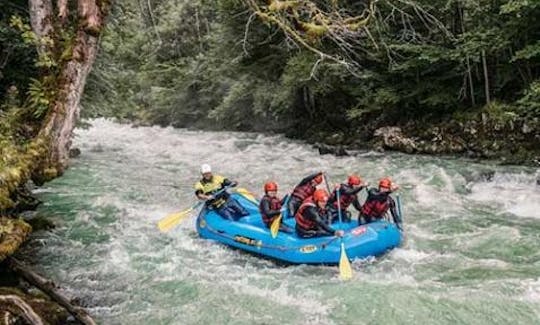 オーストリア、パルファウのサルザでのラフティング旅行！