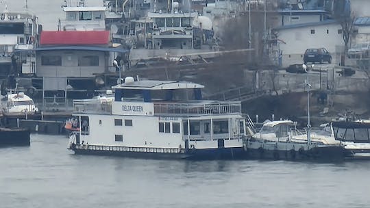 Delta Queen - House Boat: hasta 12 personas pueden dormir en una habitación separada