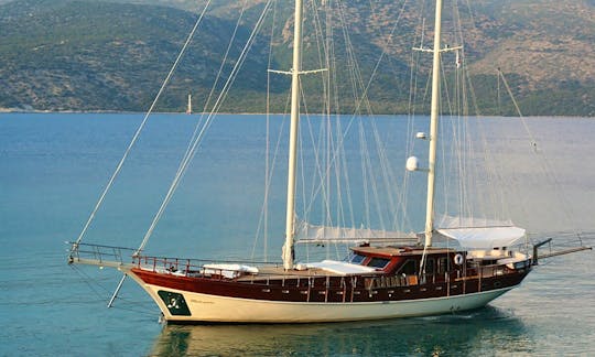 Book the 98ft "White Goose" Gulet in Bodrum, Muğla
