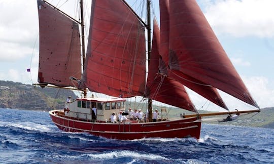 Classic Day, Half Day and DSunset Sailing Experiences onboard 70' "Vendia" Gaff Rigged Schooner