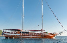 105' Sailing Gulet with Bar, 7 Cabins for 12 Guests in Šibenik, Croatia!