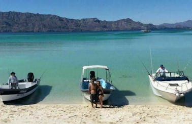 25' Fishing Boat in Loreto Baja, California Sur for 7 person!