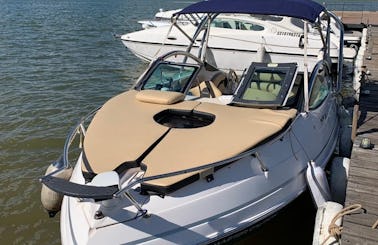 Rent This Power Boat Focker 215 for 6 People in Lago Paranoa - Brasilia