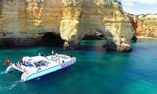 Catamaran Mara Cruise from Albufeira to Benagil