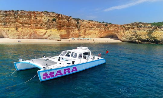 Catamaran Cruise with Beach BBQ: Albufeira to Benagil