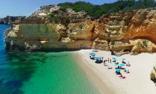 Catamaran Cruise with Beach BBQ: Albufeira to Benagil