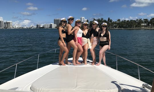  Bachelorette party! Family celebration! 40' Cruisers Yacht.