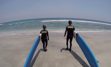 Learn how to surfing with private instructor in Senggigi Lombok