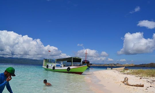 Passeios de barco com snorkel na Ilha de Komodo com Marsy!