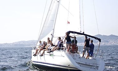 2007 Jeanneau Sun Odyssey 39i Cruising Monohull Charter in Vigo, Galicia