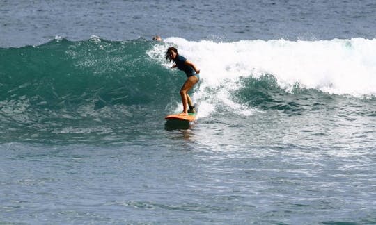 2 heures de cours de surf avec des entraîneurs expérimentés à Kecamatan Kuta Selatan, Bali !