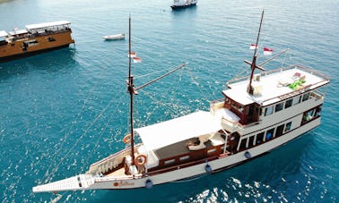 Croisières Phinisi en bois sur les îles de Komodo