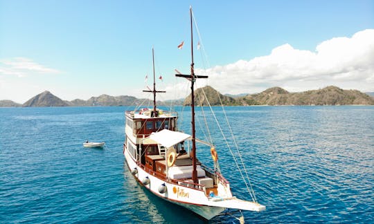 Wooden Phinisi Cruises on Komodo Islands