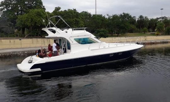 Yacht à moteur Intermares 47 pour 15 personnes à Rio de Janeiro, Brésil