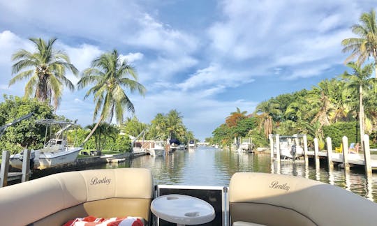 New Luxury Bentley Pontoon for 10 People in Miami Beach, Florida