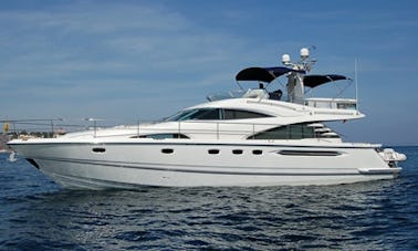 Louez un luxueux yacht de 65 pieds à Dubaï