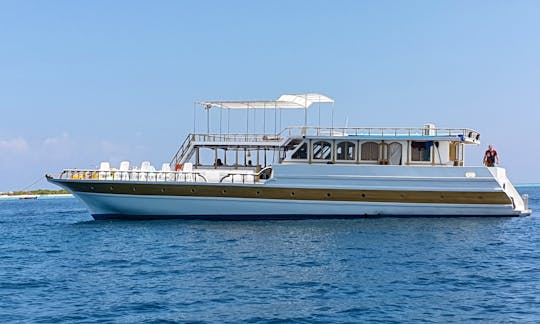 Discover Maldives on 90ft