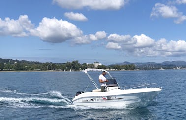 Premium Boat Hire -  Trimarchi 53 Center Console for 6 People in