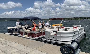 Barcos de pontão para festas no Lago Travis! 12, 15 e 20 pessoas!