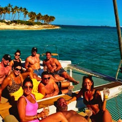 Alquiler de catamarán de vela de lujo con todo incluido desde Paradise Island