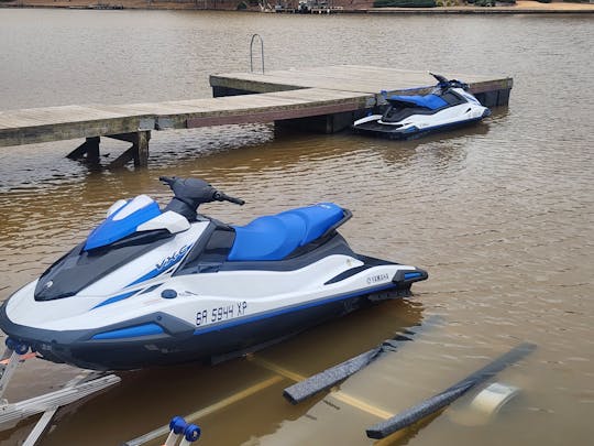 2 new waverunner jet skis on Lake Allatoona rent 1 or 2 and double the fun