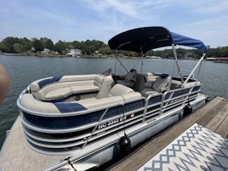 2021 24' Berkshire Luxury Tri-Toon Inflatable Tube Included Lake Norman 