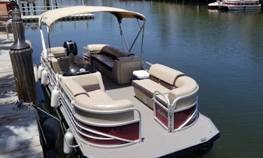 Charter this SunTracker 22DLX Pontoon for Up to 10 People in Hollywood, Florida