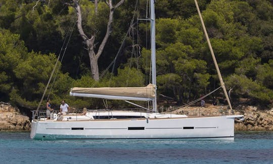 Dufour Grand Large 460 Cruising Monohull Charter "Elisabeth" in Lefkada, Greece