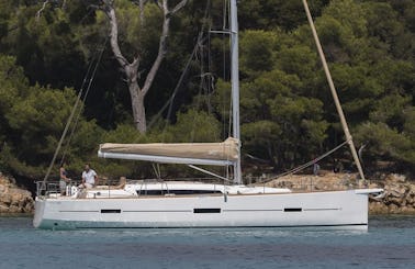 Dufour Grand Large 460 Cruising Monohull Charter "Elisabeth" in Lefkada, Greece