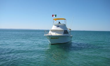 28' Cabin Cruiser Charter in La Paz, Mexico