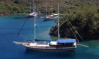 ES YILMAZ This Wonderful Deluxe Gulet Yacht is 29.m Long and for 18 People