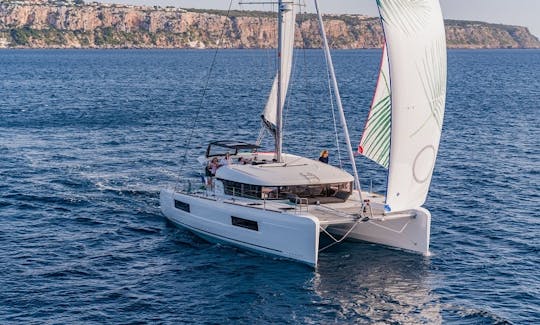 Charter the "Nereo" Lagoon 40 Cruising Catamaran Rental in Tropea, Italy