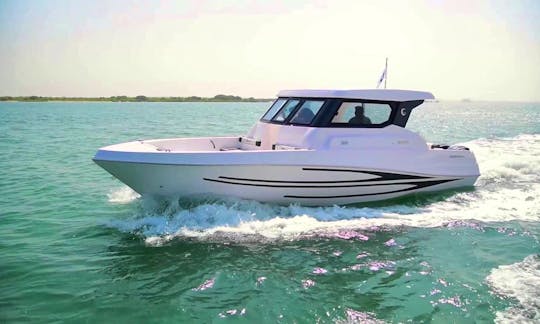 Luxury Speed Boat for 10 People for Rent in Tambon Ko Kaeo, Chang Wat Phuket