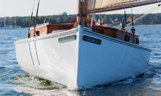 Relaxing historic sailing experience in St. Michaels, Maryland - Half Day Sail