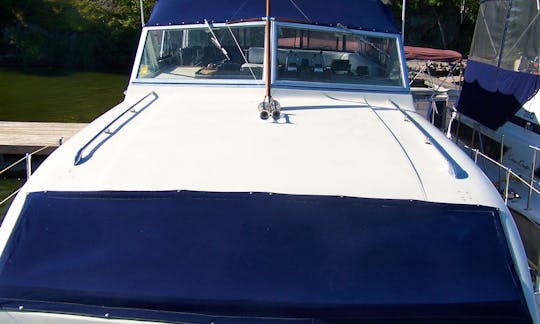 Book the 350 Chris Craft Catellina Boat in West Nipissing, Ontario