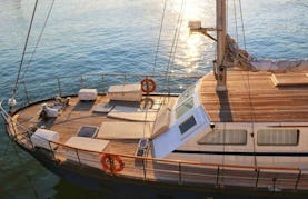 Organise a private party on a 60-ft Boat at the Port of Etna, Riposto