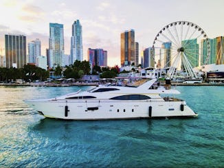 Luxury in MIAMI - 100FT AZIMUT Yacht with Jacuzzi