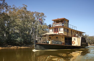 Paddlesteamer Emmylou on Murray River in Echuca, Australia